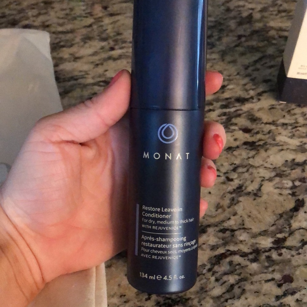 NEW Monat restore leave in conditioner full size